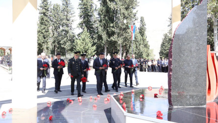 Anım Günü ilə əlaqədar Göyçay Şəhidlər Xiyabanı ziyarət olunub
