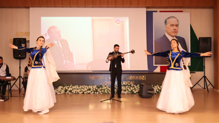 Göyçayda Müstəqil Azərbaycan dövlətinin qurucusu, görkəmli siyasi və dövlət xadimi, xalqımızın Ümummilli Lideri Heydər Əliyevin anadan olmasının 103-cü ildönümü qeyd olunub