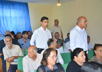 İcra başçısı Alpout kəndində vətəndaşlarla növbəti səyyar qəbul keçirib