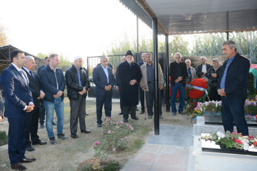 İcra başçısı Orxan Mürsəlov şəhidlərin məzarlarını ziyarət edib
