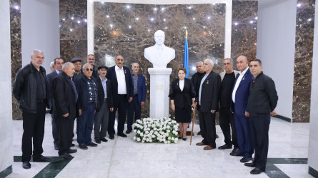 Göyçay Rayon İcra Hakimiyyətinin başçısı Orxan Mürsəlov Çernobıl Atom Elektrik Stansiyasında baş vermiş qəzanın 40-cı ildönümü münasibətilə qəza iştirakçıları ilə görüşüb