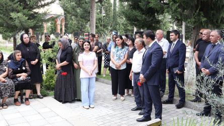 Göyçay Rayon İcra Hakimiyyətinin başçısı Orxan Mürsəlov Vətən müharibəsi şəhidi polkovnik-leytenant Vidadi Xəlilovun ad günündə onun ailəsi, şəhid ailələrinin üzvləri və ictimaiyyət nümayəndələri ilə birlikdə məzarını ziyarət edib