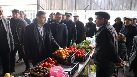 Rayon İcra Hakimiyyətinin başçısı Orxan Mürsəlov kənd təsərrüfatı məhsullarının satış bazarında olub.