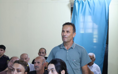 Göyçay Rayon İcra Hakimiyyətinin başçısı Orxan Mürsəlov Qızılağac kəndində səyyar qəbul keçirib