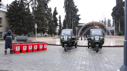 Rayon İcra Hakimiyyətinin başçısı Orxan Mürsəlov Şəhər Təsərrüfatı Birliyi üçün alınmış nəqliyyat vasitələrinə və avadanlıqlara baxış keçirib