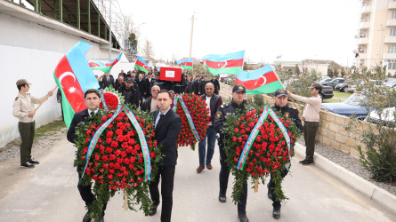 Birinci Qarabağ müharibəsində itkin düşmüş şəhid Babayev Vüqar Səlim oğlu Göyçay şəhər Şəhidlər Xiyabanında dəfn edilib
