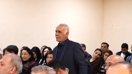 Göyçay Rayon İcra Hakimiyyətinin başçısı Orxan Mürsəlov Birinci Ərəbəcbirli kənd sakinləri ilə səyyar qəbul keçirib