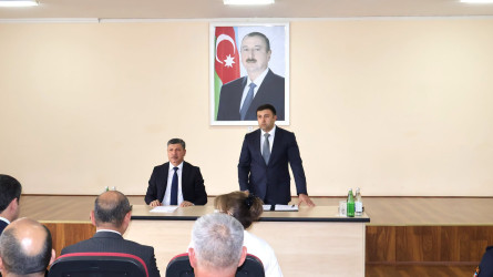Göyçay Rayon İcra Hakimiyyətinin başçısı Orxan Mürsəlov Şıxbəy kəndində səyyar qəbul keçirib