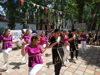 Ümummilli Lideri Heydər Əliyevin 100 illiyi ilə əlaqədar kitab sərgisi keçirilib