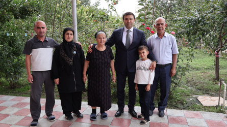 Göyçay Rayon İcra Hakimiyyətinin başçısı Orxan Mürsəlov şəhid Zakir Nəcəfovun  atası Tahir Nəcəfovu 75 illik yubileyi münasibətilə təbrik edib, uzun ömür və cansağlığı arzulayıb