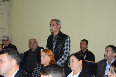 Göyçay rayonunun Qızılağac kəndində sakinlərlə növbəti səyyar qəbul keçirilib