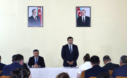 Göyçay Rayon İcra Hakimiyyətinin başçısı Orxan Mürsəlov Qızılağac kəndində səyyar qəbul keçirib