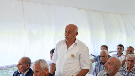 Göyçay Rayon İcra Hakimiyyətinin başçısı Orxan Mürsəlov Üngütlü kəndində səyyar qəbul keçirib.