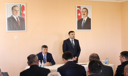 Göyçay Rayon İcra Hakimiyyətinin başçısı Orxan Mürsəlov Ulaşlı Şıxlı kənd sakinləri ilə səyyar qəbul keçirib.
