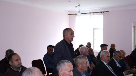 Göyçay Rayon İcra Hakimiyyətinin başçısı Orxan Mürsəlov Şahsoltanlı kəndində səyyar qəbul keçirib