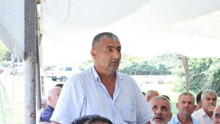 Göyçay Rayon İcra Hakimiyyətinin başçısı Orxan Mürsəlov Ərəbşahverdi kəndində səyyar qəbul keçirib.