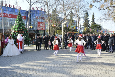 Göyçayda “31 Dekabr - Dünya Azərbaycanlılarının Həmrəyliyi Günü”nə və Yeni ilə həsr olunmuş bayram tədbiri keçirilib