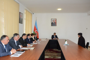 Rayon İcra Hakimiyyətinin başçısı Orxan Mürsəlov rayonun idarə, müəssisə və təşkilat rəhbərlərinin iştirakı ilə vətəndaş qəbulu keçirib