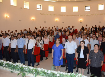 Göyçayda şair Əli Kərimin xatirəsinə həsr edilmiş “Yolun düşsə bu dünyaya bir də gəl” adlı musiqili-bədii gecə keçirilib