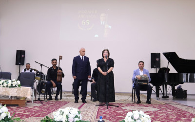 Rayon İcra Hakimiyyətinin başçısı Orxan Mürsəlov Göyçay Musiqi Məktəbinin müəllimi, ustad tarzən Məzahir Abbasovun "Ömür payım və sənət dünyam” adlı yubiley gecəsi tədbirində iştirak edib