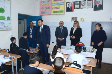 Rayon İcra Hakimiyyətinin başçısı Orxan Mürsəlov İnçə kənd tam orta məktəbində müəllim və şagirdlərlə görüşüb, tədrisin təşkili ilə maraqlanıb.