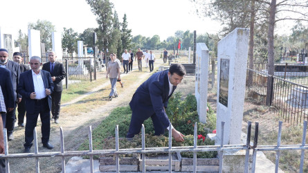 Rayon İcra Hakimiyyətinin başçısı Orxan Mürsəlov şəhid ailələrinin üzvləri ilə birlikdə torpaqlarımızın azadlığı uğrunda canından keçən qəhrəman vətən övladları şəhid Ömərli Kənan Elxan oğlunun, Mayılov Rüfət Bəhram oğlunun, Əliyev Azər Elnur oğlunun, Kərimli Azad Elşad oğlunun, Məmmədov Sənan Tehran oğlunun, Hüseynov Xəyyam Hüseyn oğlunun, Qasımov Qismət Yolçu oğlunun, Qafarov Kənan Siyaqif oğlunun və Qasımov Teymur Mikayıl oğlunun məzarlarını ziyarət edib
