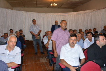 İcra başçısı Şəkər kəndində vətəndaşlarla növbəti səyyar qəbul keçirib