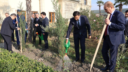 Dini Qurumlarla İş üzrə Dövlət Komitəsinin təşkilatçılığı ilə “Milli-mənəvi kimlik və müasir çağırışlar” mövzusunda Göyçay rayon Heydər Əliyev Mərkəzində regional konfrans təşkil olunub