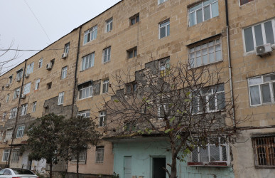 Rayon İcra Hakimiyyətinin başçısı Orxan Mürsəlov M.Hüseynzadə küçəsində kooperativ binalara baxış keçirib.