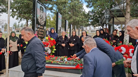 44 günlük Vətən müharibəsi şəhidlərinin beşinci ildönümü məzarları önündə qeyd olunub