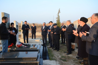 İcra başçısı Orxan Mürsəlov şəhidlərin məzarlarını ziyarət edib