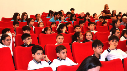 Rayon İcra Hakimiyyətinin başçısı Orxan Mürsəlov 1 İyun - Uşaqların Beynəlxalq Müdafiəsi Günü münasibətilə təşkil edilmiş bayram tədbirində iştirak edib