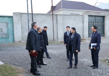 Rayon İcra Hakimiyyətinin başçısı Orxan Mürsəlov Ziya Bünyadov küçəsində olub, müvafiq tapşırıqlar verib.