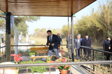 İcra başçısı Orxan Mürsəlov şəhidlərin məzarlarını ziyarət edib