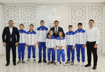 Göyçay Rayon İcra Hakimiyyətinin başçısı Orxan Mürsəlov Türkiyə və İtaliyada keçirilən beynəlxalq yarışlarda yüksək nəticələr əldə edən rayon idmançıları ilə görüşüb