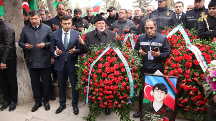 Birinci Qarabağ müharibəsində itkin düşmüş şəhid Babayev Vüqar Səlim oğlu Göyçay şəhər Şəhidlər Xiyabanında dəfn edilib