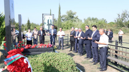 Rayon İcra Hakimiyyətinin başçısı Orxan Mürsəlov şəhid ailələrinin üzvləri ilə birlikdə torpaqlarımızın azadlığı uğrunda canından keçən qəhrəman vətən övladları şəhid Ömərli Kənan Elxan oğlunun, Mayılov Rüfət Bəhram oğlunun, Əliyev Azər Elnur oğlunun, Kərimli Azad Elşad oğlunun, Məmmədov Sənan Tehran oğlunun, Hüseynov Xəyyam Hüseyn oğlunun, Qasımov Qismət Yolçu oğlunun, Qafarov Kənan Siyaqif oğlunun və Qasımov Teymur Mikayıl oğlunun məzarlarını ziyarət edib