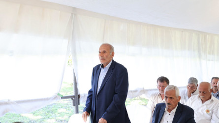 Göyçay Rayon İcra Hakimiyyətinin başçısı Orxan Mürsəlov Üngütlü kəndində səyyar qəbul keçirib.