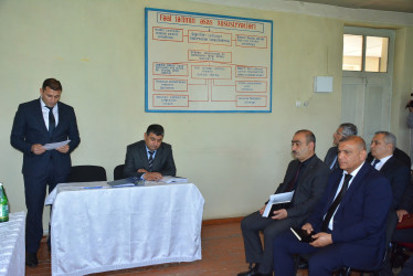 İcra Hakimiyyətinin başçısı Kürdəmiş kəndində vətəndaşlarla növbəti səyyar qəbul keçirib