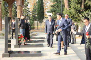Göyçay Rayon İcra Hakimiyyətinin başçısı torpaqlarımızın azadlığı uğrunda canından keçən qəhrəman Vətən oğullarının əziz xatirəsini yad edib