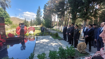 Vətən müharibəsi şəhidlərinin ailə üzvlərinə medallar təqdim edildi