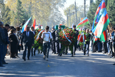 Birinci Qarabağ müharibəsində itkin düşmüş və şəxsiyyəti müəyyənləşdirilən şəhid Piriyev İsmət Medal oğlunun nəşi torpağa tapşırılıb