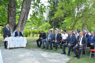 Rayonun Üngütlü kəndində vətəndaşlarla növbəti səyyar qəbul keçirilib