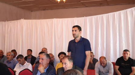 Göyçay Rayon İcra Hakimiyyətinin başçısı Orxan Mürsəlov Şəkər kənd sakinləri ilə səyyar qəbul keçirib