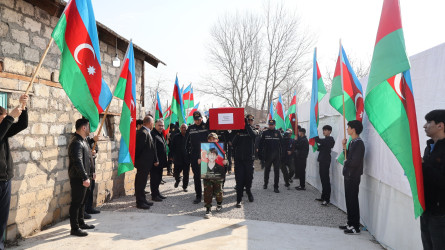 Birinci Qarabağ müharibəsində itkin düşmüş şəhid Babayev Vüqar Səlim oğlu Göyçay şəhər Şəhidlər Xiyabanında dəfn edilib