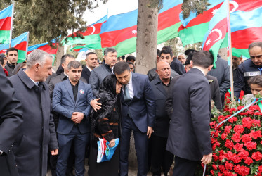 Birinci Qarabağ müharibəsində itkin düşmüş şəhid Babayev Vüqar Səlim oğlu Göyçay şəhər Şəhidlər Xiyabanında dəfn edilib