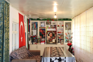Göyçay Rayon İcra Hakimiyyətinin başçısı Orxan Mürsəlov Vətən müharibəsi şəhidi, “Azərbaycan Bayrağı” ordenli Kənan Qafarovun ailəsini ziyarət edib