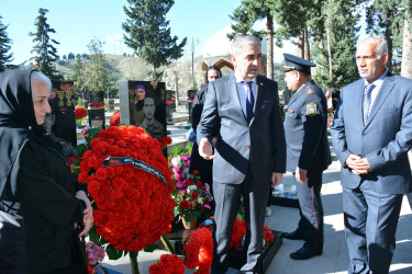 Göyçayda 8 Noyabr-Zəfər Günü ilə əlaqədar olaraq Şəhidlər Xiyabanı ziyarət edildi