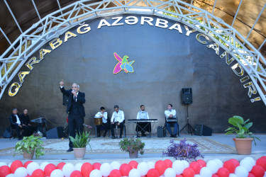 Göyçay şəhər mərkəzində 8 Noyabr - Zəfər Günü ilə əlaqədar konsert təşkil olunub