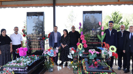 Göyçay Rayon İcra Hakimiyyətinin başçısı şəhid məzarlarını ziyarət edib